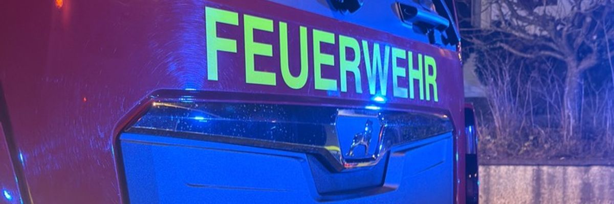 FW-DT: Brennende Mikrowelle löst Feuerwehreinsatz in Hiddesen aus
