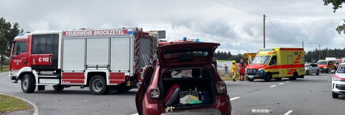 FW-AUR: Mehrere Verletzte nach Aufprall auf Landesstraße 34