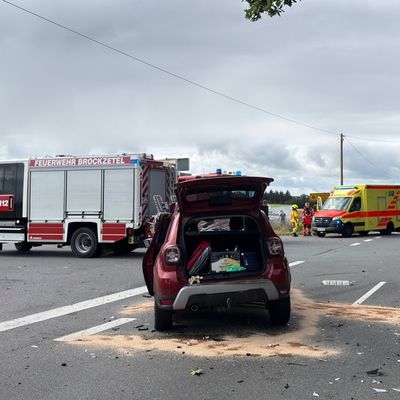 FW-AUR: Mehrere Verletzte nach Aufprall auf Landesstraße 34