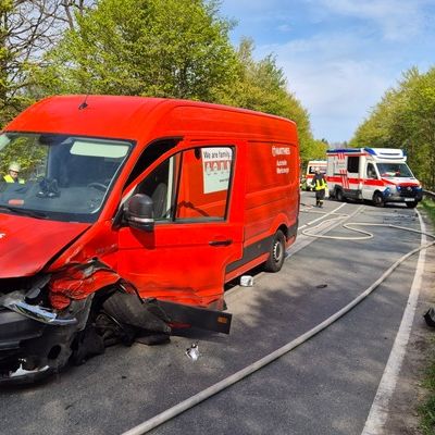 FW Südheide: Schwerer Verkehrsunfall auf der Weyhäuser Straße bei Unterlüß