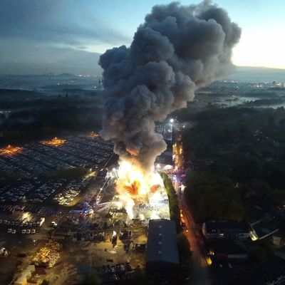 FW-E: Großbrand auf Schrottplatz - Abschlussmeldung