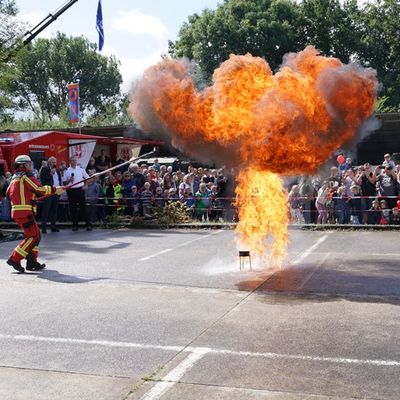 FW Neumünster: 112 Jahre Berufsfeuerwehr Neumünster: Jubiläums-Wochenende mit Blaulichtmeile zieht über 10.000 Gäste an