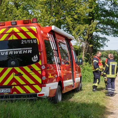 FW Flotwedel: Waldbrand zwischen Oppershausen und Offensen beschäftigt die Feuerwehren der Samtgemeinde Flotwedel