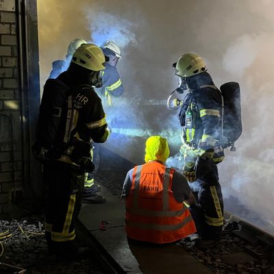 FW-MH: Gemeinsame Übung von Feuerwehr und Ruhrbahn