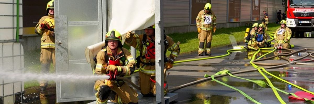 FW-PB: Rund 450 Feuerwehrleute zeigen ihr Können beim Leistungsnachweis