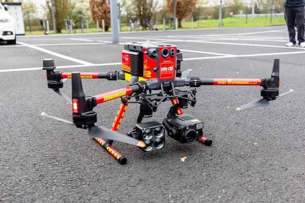 Feuerwehr MTK: Hattersheimer Innovationsführer "Poly-clip System" sponsert leistungsstarke Feuerwehr-Drohne