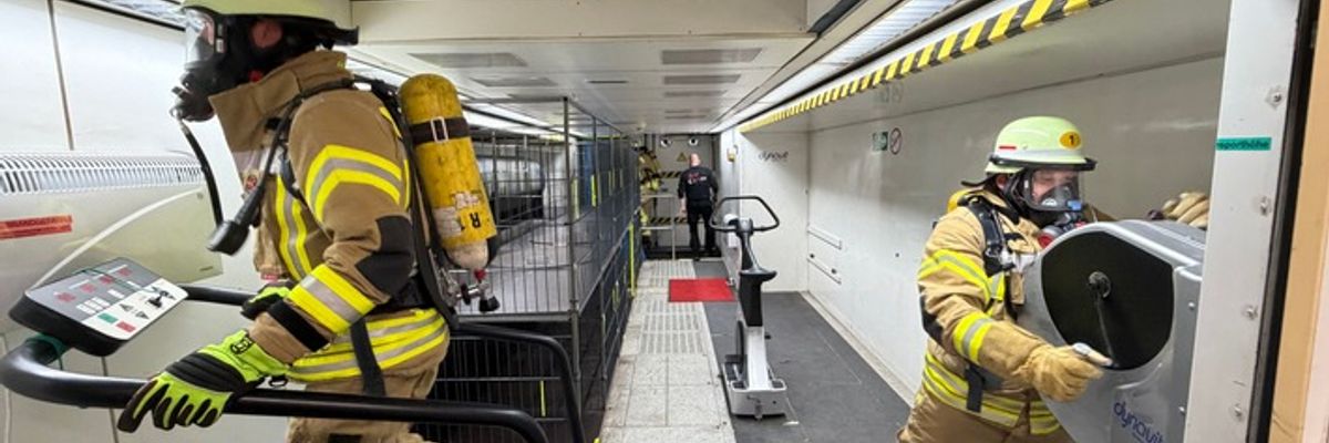 FW Weinheim: Belastung unter Druck-Feuerwehrleute in der Atemschutzstrecke