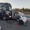 FW Bad Oeynhausen: LKW fährt auf Autobahn in Baustellenabsicherung