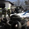 FW-SE: Feuer in Werkstatt greift auf Reifenlager über