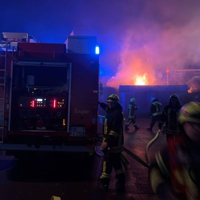 FW Finnentrop: Gartenhüttenbrand in Finnentrop-Fretter