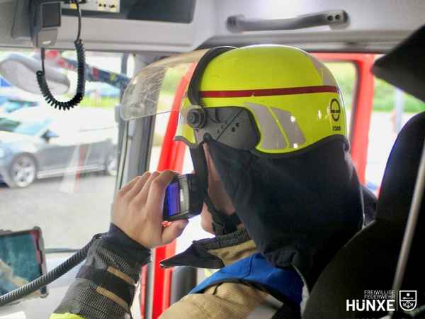 FW Hünxe: Pkw-Brand auf der A3