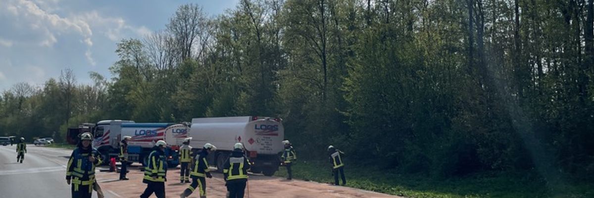 FW-BO: Größere Mengen Heizöl aus Tanklaster ausgelaufen