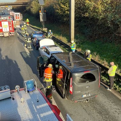 FW-DO: Verkehrsunfall auf der B236 mit vier PKW