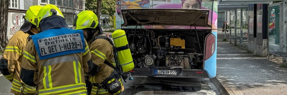 FW-DT: Brennender Bus