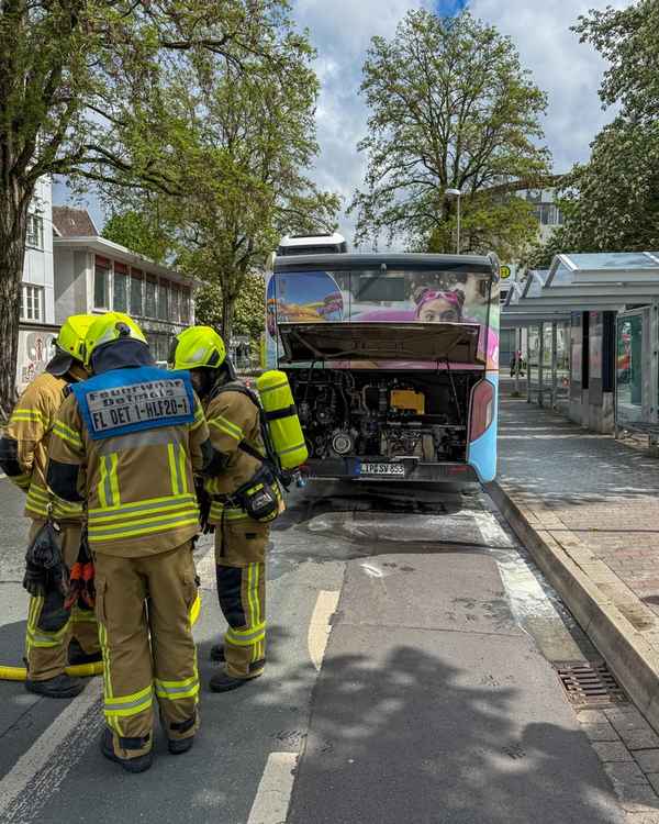 FW-DT: Brennender Bus