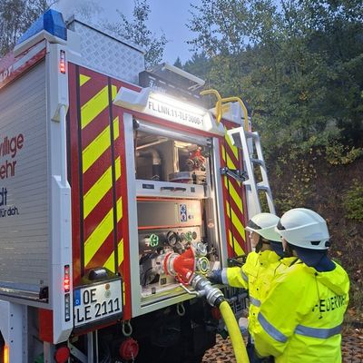 FW-OE: 15 neue Maschinisten für die Feuerwehr Lennestadt