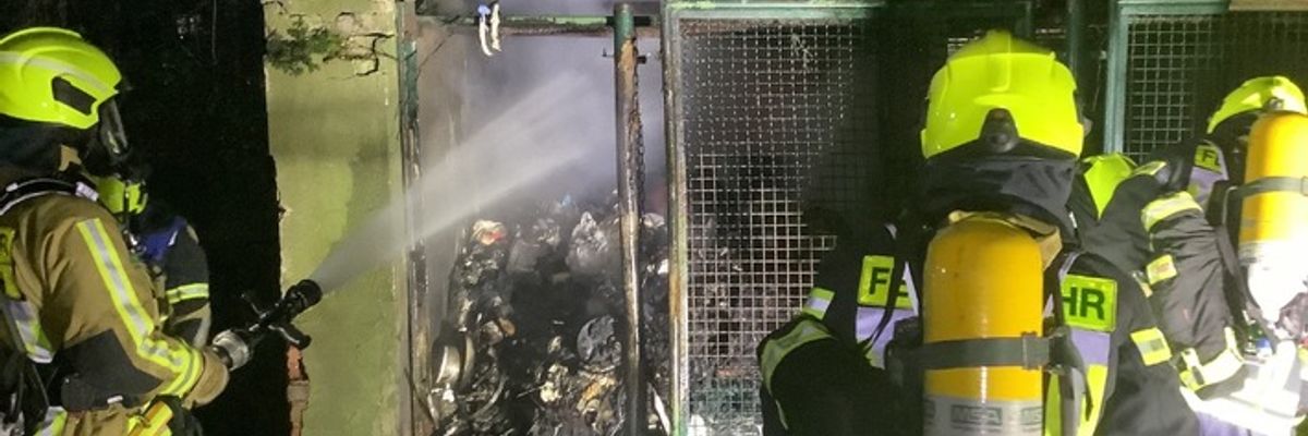 FW-OB: Brand auf der Duisburger Straße beschäftigt Feuerwehr