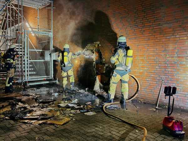 FW-E: Nächtliche Brandserie im Essener Norden - zwei Schulen betroffen