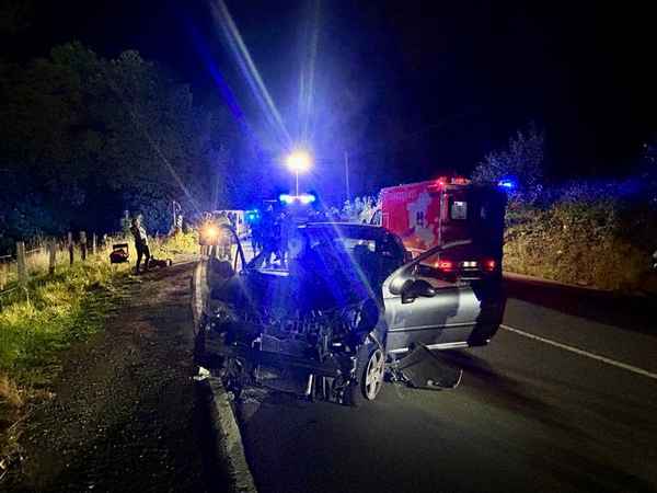 FW-EN: Fahrzeug verunfallt - Mehrere Verletzte