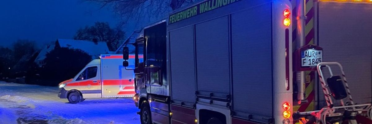 FW-AUR: Tragehilfe durch beengten Treppenraum