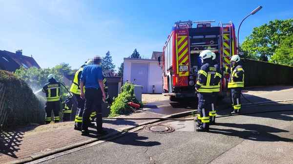 FW-EN: Heckenbrand in Niedersprockhövel