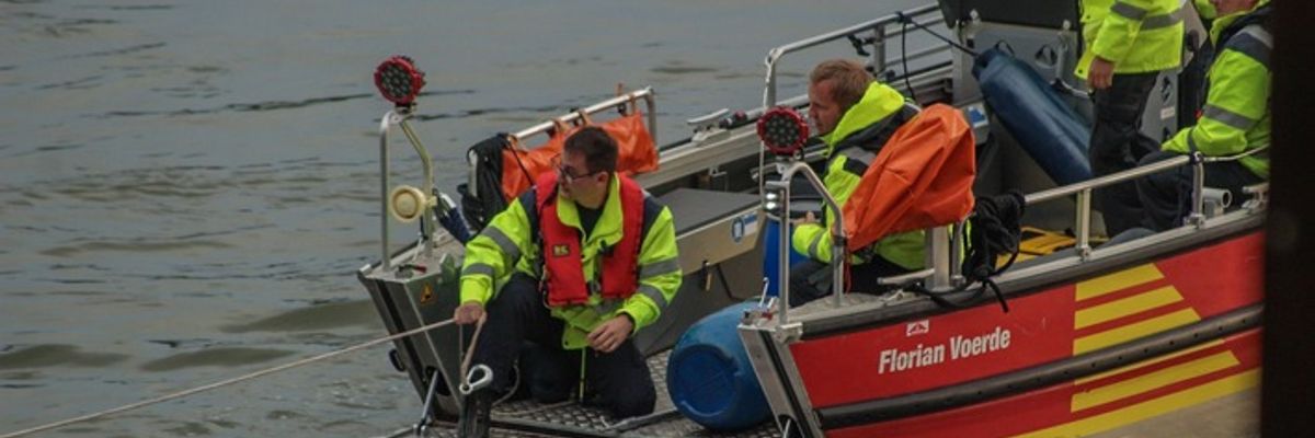 FW Voerde: Suche nach vermisstem Mann am Tenderingssee