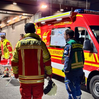 FW Bad Säckingen: Schlaflose Nacht für die Feuerwehr Bad Säckingen: Suchaktion und Kaminbrand