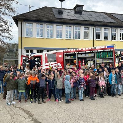 FW-OE: Tag der Feuerwehr an der St. Katharina Grundschule Heinsberg