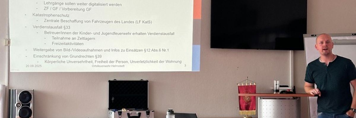 FW Helmstedt: Führungskräfte der Ortsfeuerwehr Helmstedt bilden sich in Haldensleben fort