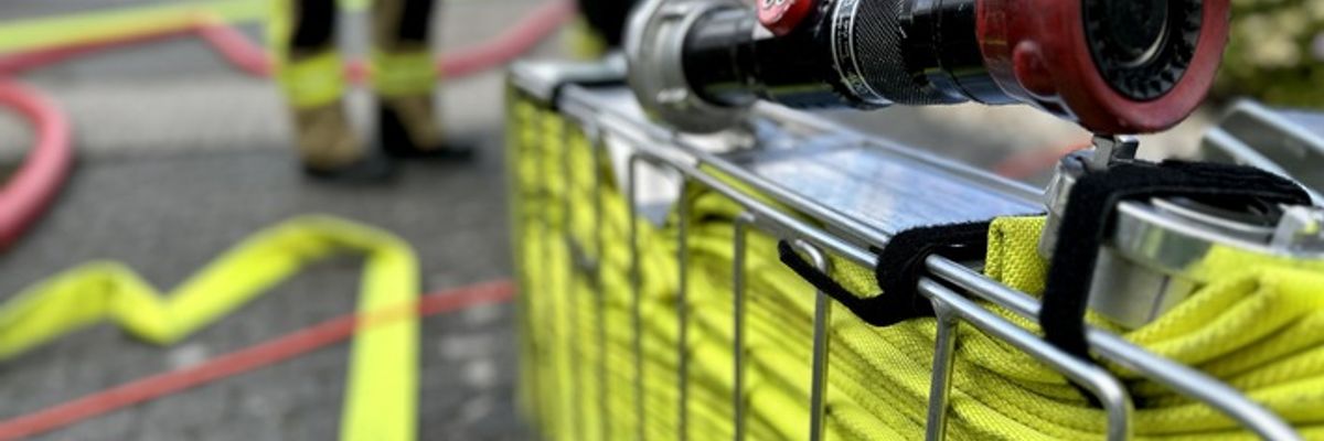 FW Alpen: Garagenbrand auf der Rheinberger Straße