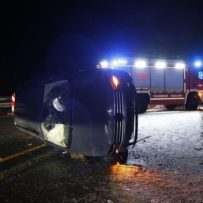 FW-MK: Glatteis führt zu mehreren Verkehrsunfällen auf der Autobahn