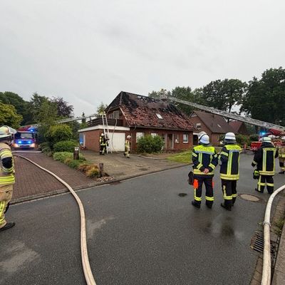 FW-ROW: Dachstuhlbrand in Bevern