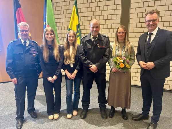 FW-OE: Verabschiedung von Markus Hamers und Ernennung von Benjamin Heinert zum Leiter der Feuerwehr Lennestadt