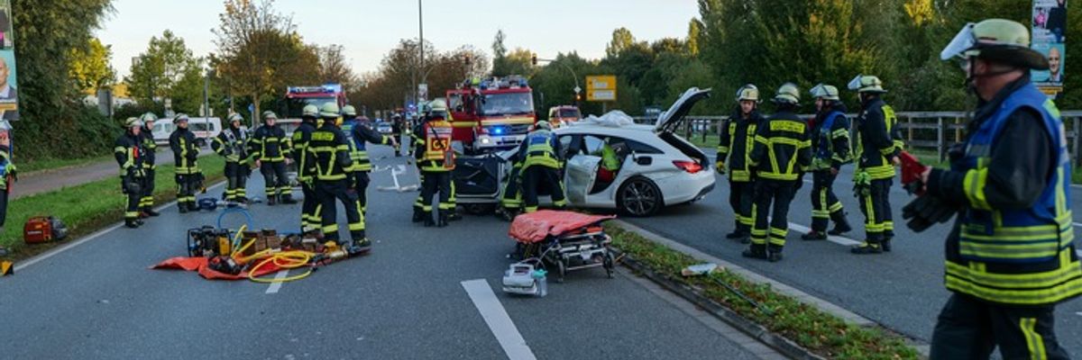 FW-DO: Dorstfelder Allee wegen Verkehrsunfall zeitweise gesperrt