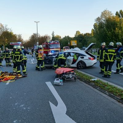 FW-DO: Dorstfelder Allee wegen Verkehrsunfall zeitweise gesperrt