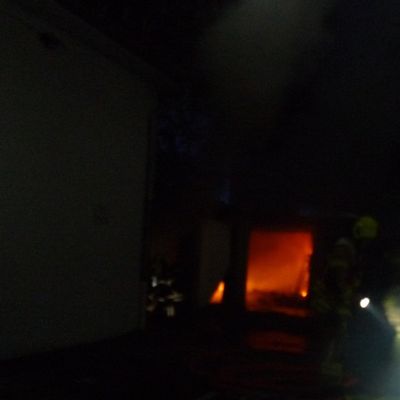 FW Paderborn: Unklare Rauchentwicklung stellte sich als Brand einer Garage heraus