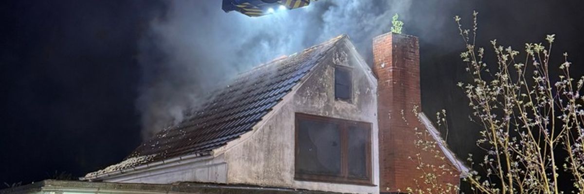 FW Bremerhaven: Einfamilienhaus in Bremerhaven nach Brand stark beschädigt