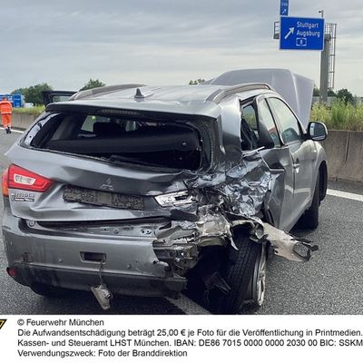 FW-M: Verkehrsunfall mit einem Verletzten (Lochhausen)