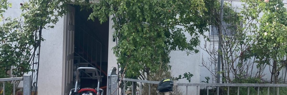 FW-PI: Einsatzreicher Nachmittag in Uetersen / Feuerwehr verhindert Dachstuhlbrand