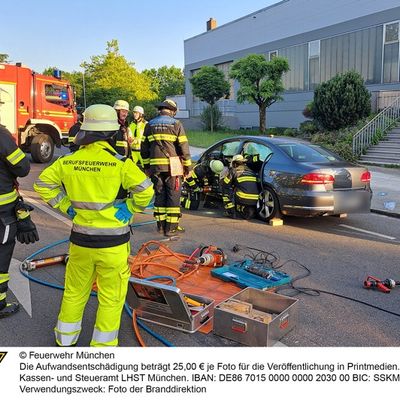 FW-M: Technische Rettung nach Verkehrsunfall (Pasing)