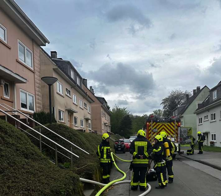 FW-EN: Wohnungsbrand in der Flurstraße