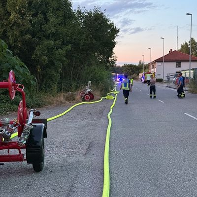 Feuerwehr Weil: Feuerwehr stoppt Gefahrstoffaustritt im Umschlagbahnhof Weil am Rhein