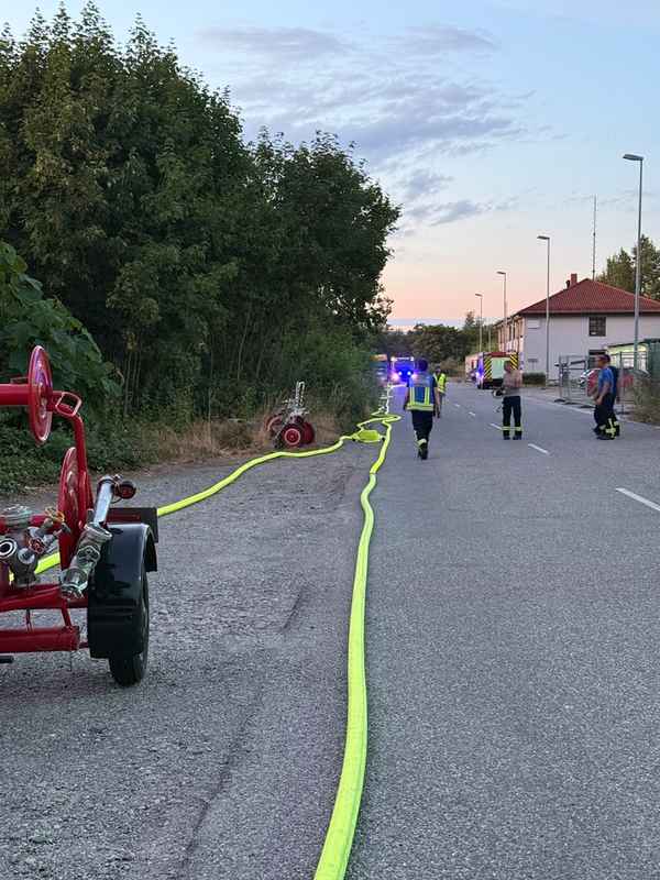 Feuerwehr Weil: Feuerwehr stoppt Gefahrstoffaustritt im Umschlagbahnhof Weil am Rhein
