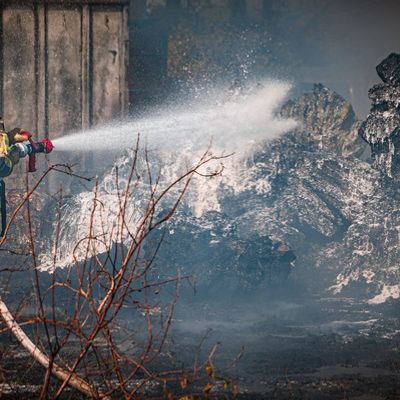 FW Gronau: Abschlussmeldung - Großbrand im Industriegebiet am Alten Postweg