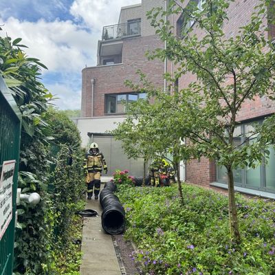 FW-PI: Wedel: Kellerbrand sorgt für starke Rauchentwicklung in Wohn- und Geschäftshaus
