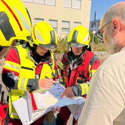 FW-Velbert: Feuerwehr Velbert übt Gefahrguteinsatz
