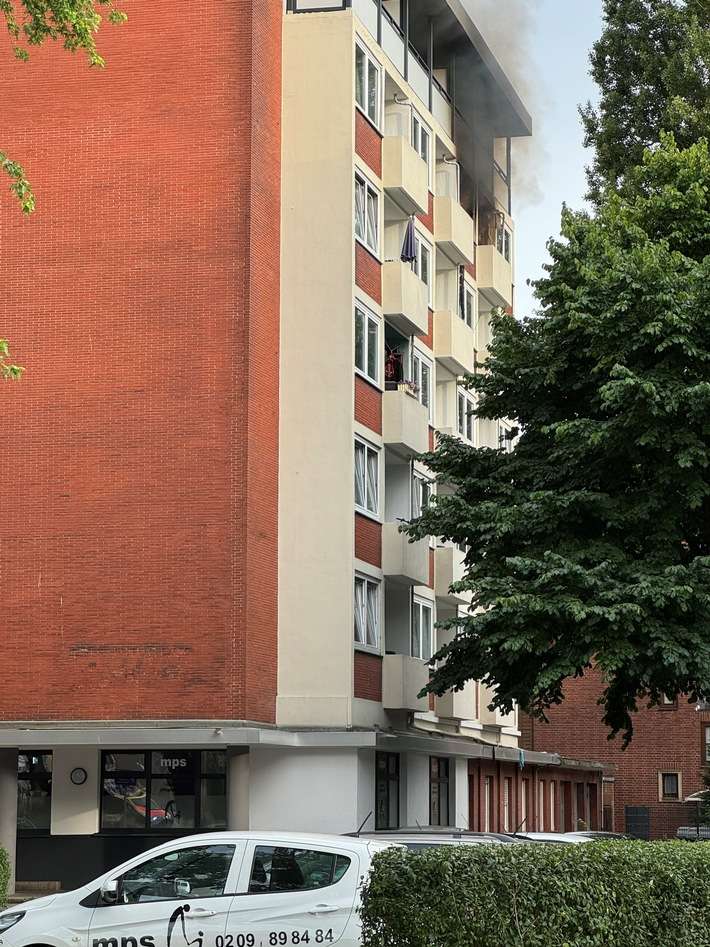 FW-GE: Feuer mit Menschenleben in Gefahr in Bulmke-Hüllen