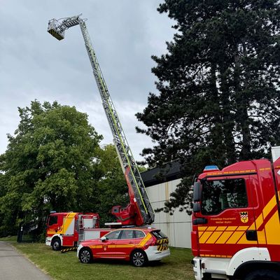FW-EN: Leistungsnachweis der Feuerwehren im Ennepe-Ruhr-Kreis erfolgreich absolviert - 15 Gruppen haben bestanden