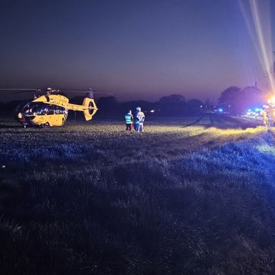 Feuerwehr Goch: Drei Schwerverletzte nach Verkehrsunfall auf dem Hülmer Deich