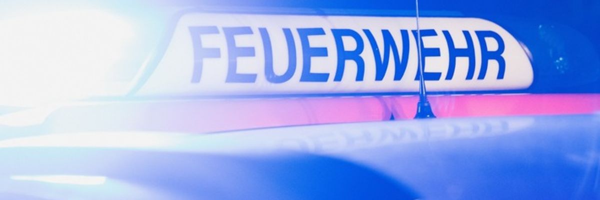 FW Hünxe: Gemeldeter Zimmerbrand mit Menschenleben in Gefahr